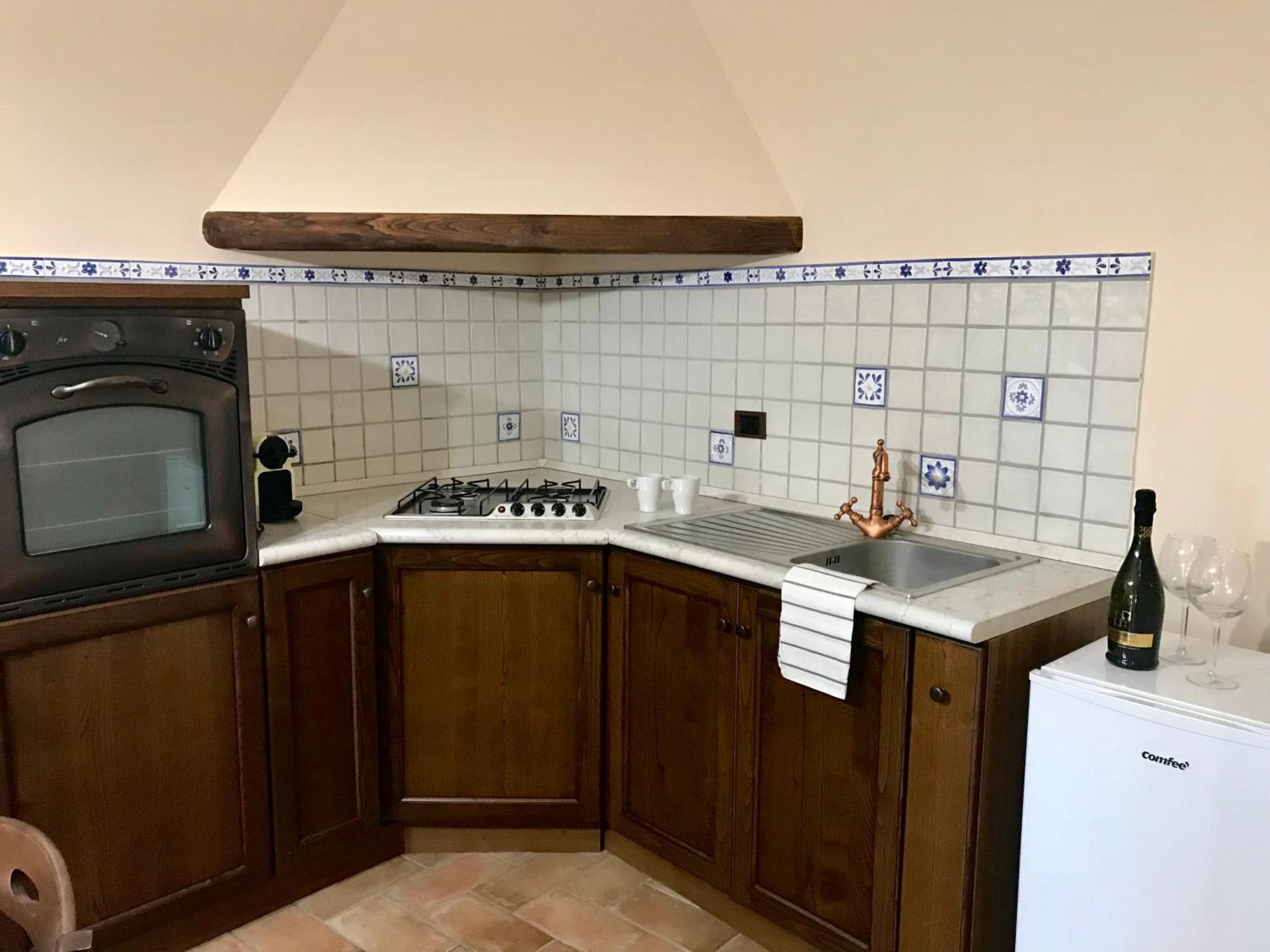 Casa Vacanze La Piazzetta Del Castello Montecalvello Екстериор снимка