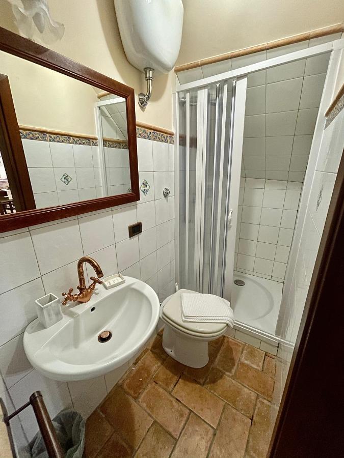 Casa Vacanze La Piazzetta Del Castello Montecalvello Екстериор снимка