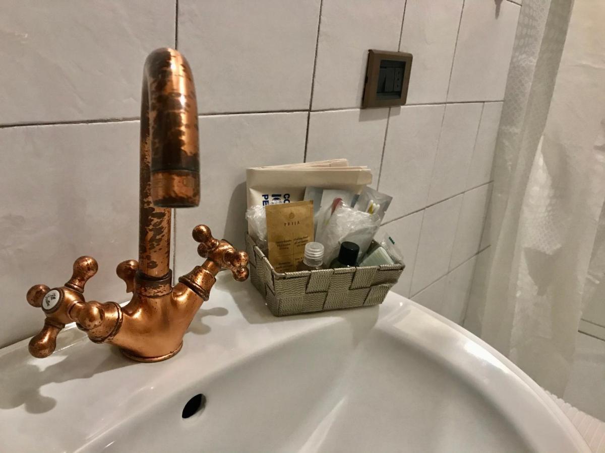 Casa Vacanze La Piazzetta Del Castello Montecalvello Екстериор снимка