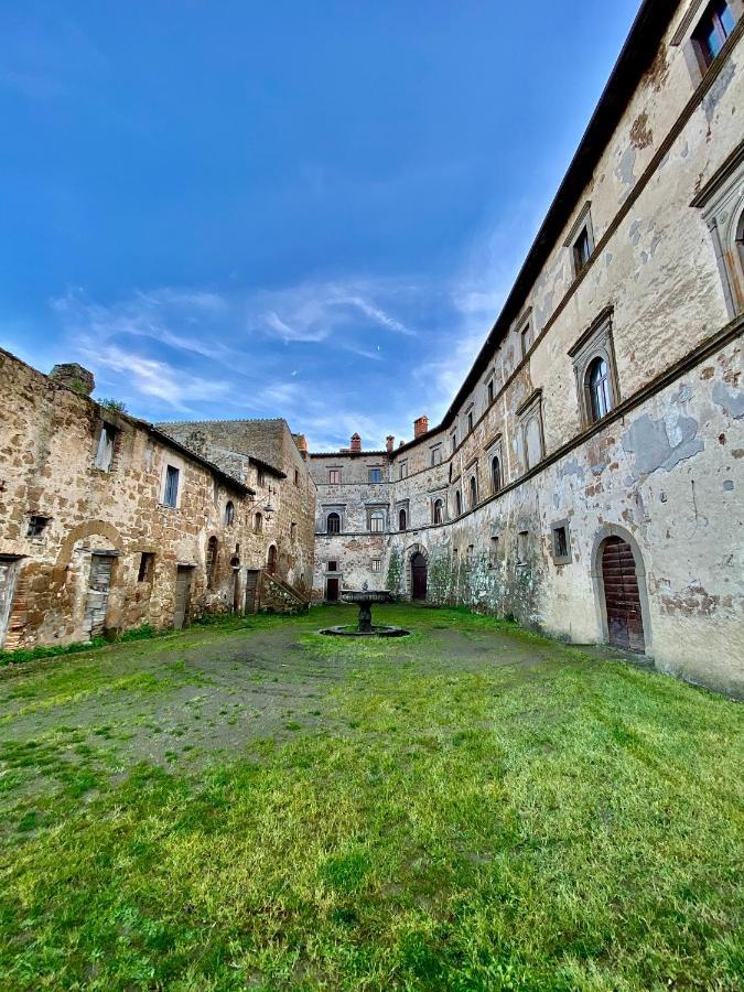 Casa Vacanze La Piazzetta Del Castello Montecalvello Екстериор снимка