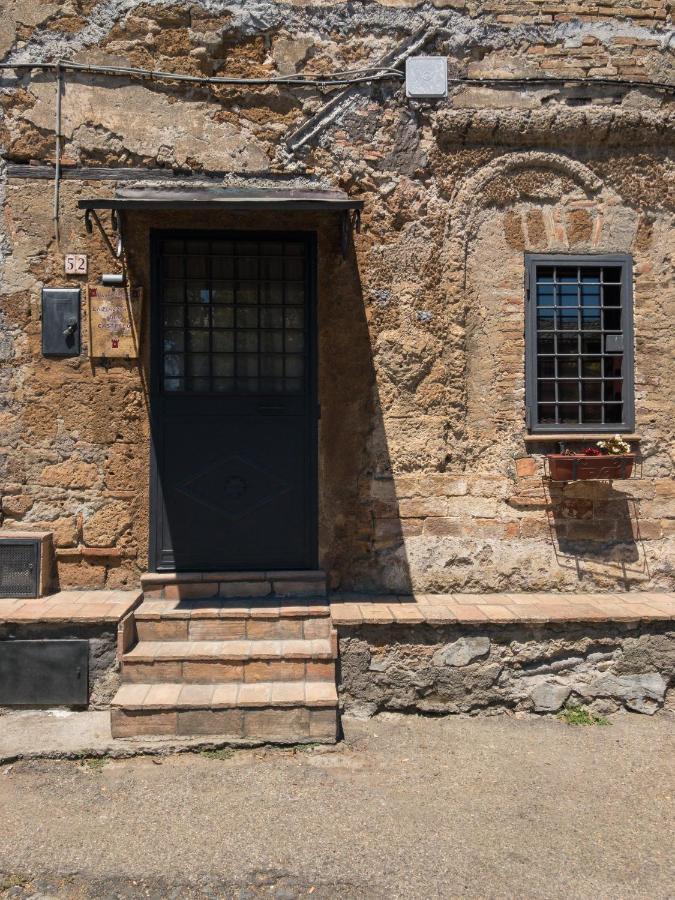 Casa Vacanze La Piazzetta Del Castello Montecalvello Екстериор снимка